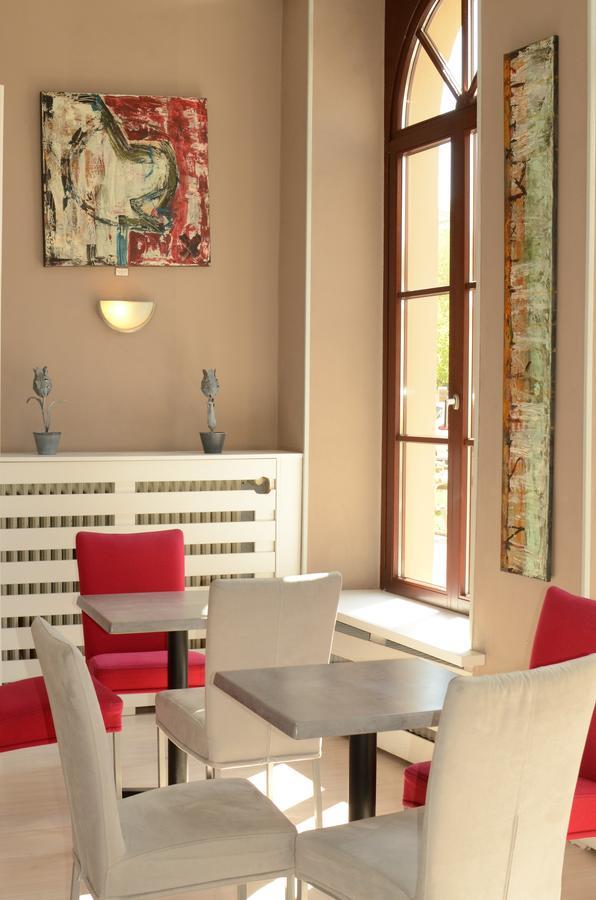 מונדורף-לה-באן Hotel Restaurant Le Paris מראה חיצוני תמונה